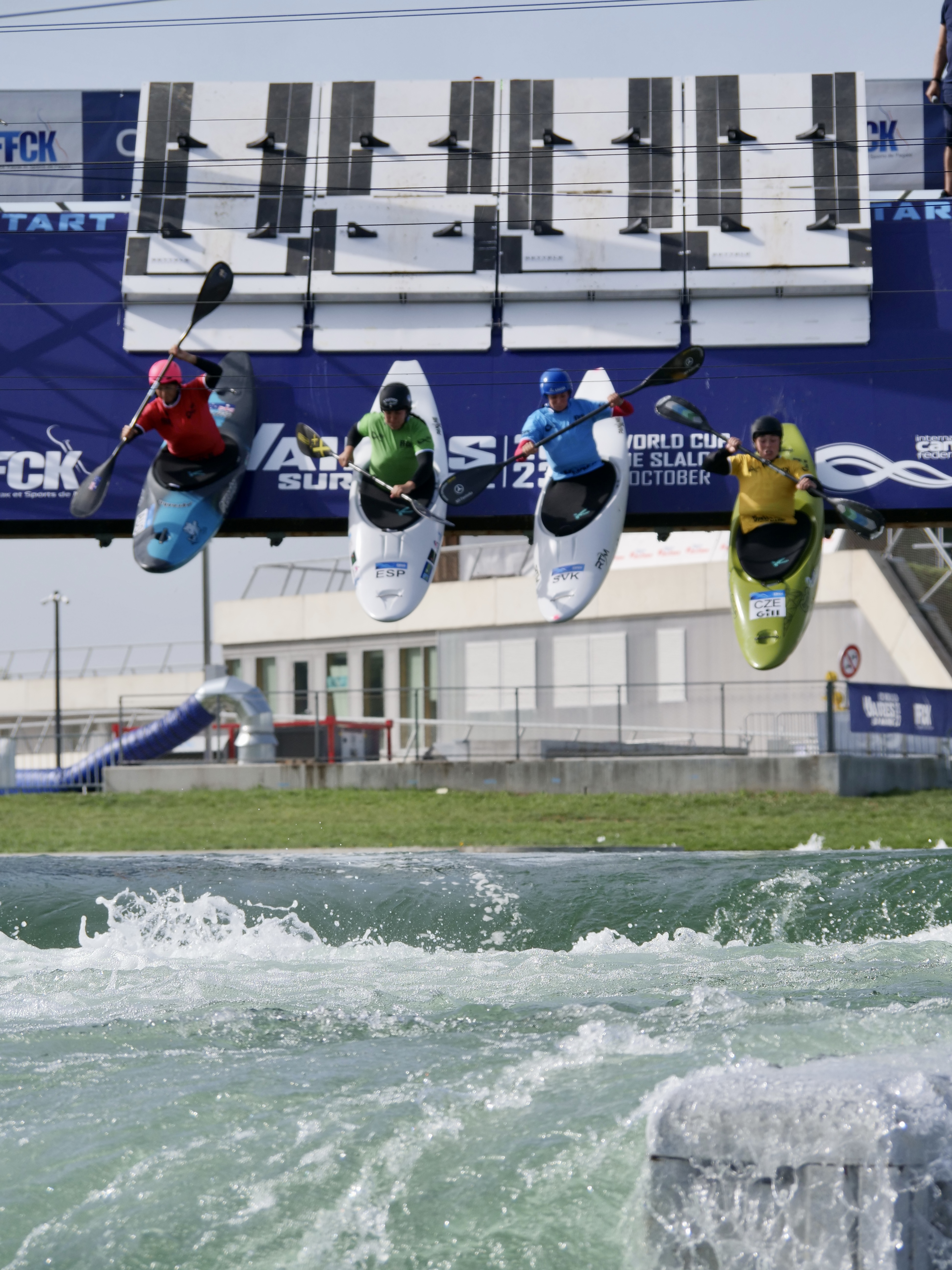 KAJAK KROS MÁ PREMIÉRU POD PIATIMI KRUHMI