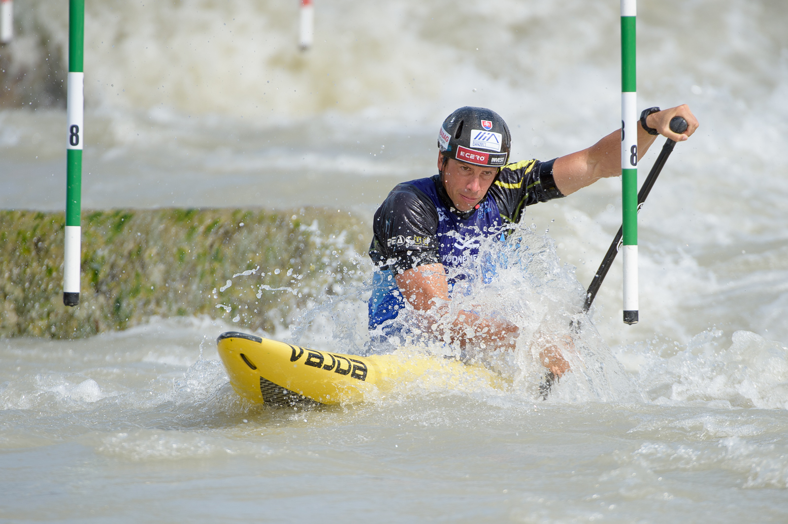 Desať slovenských lodí v semifinále