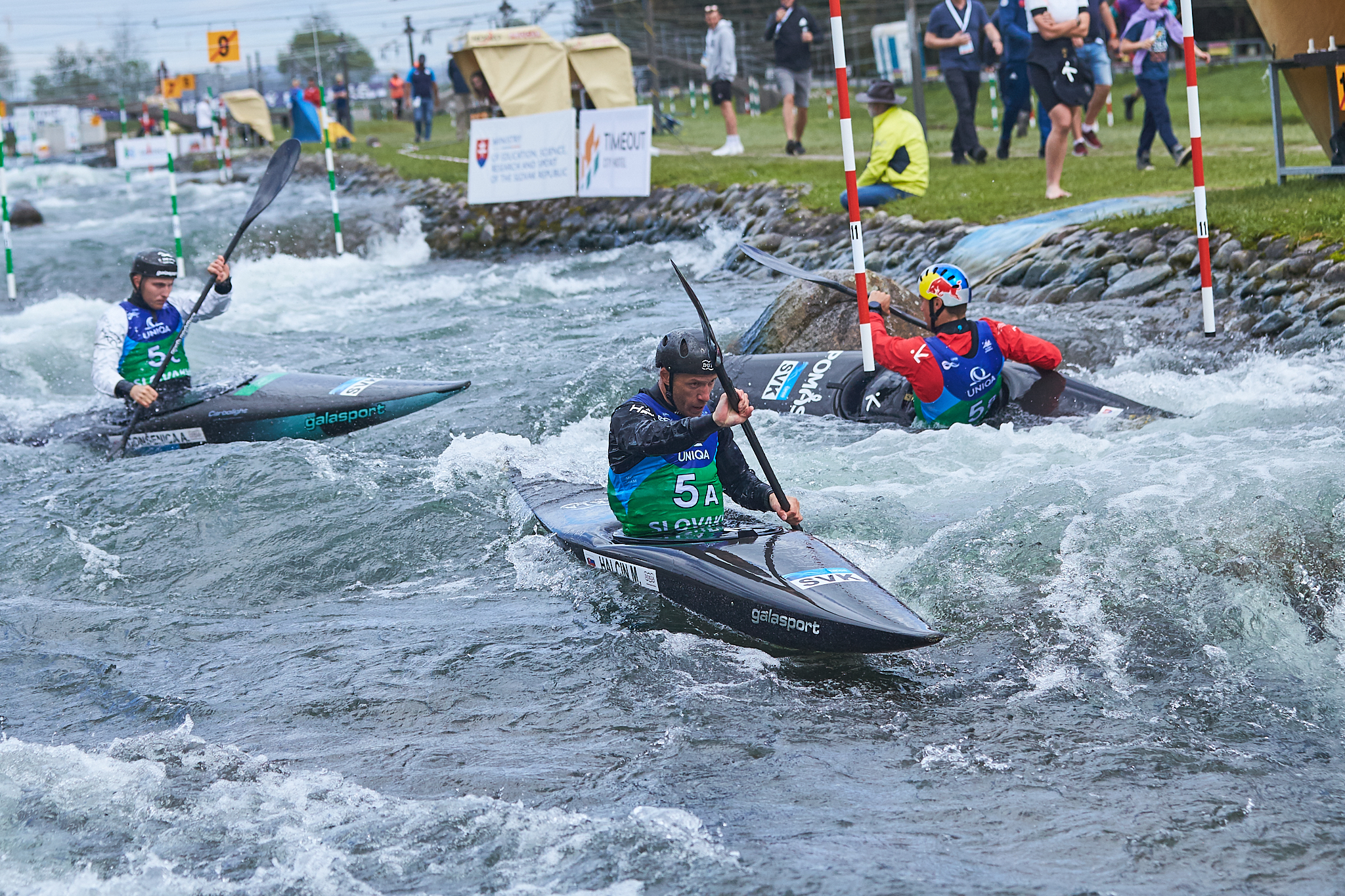 Kajakárska hliadka potvrdila top pozície