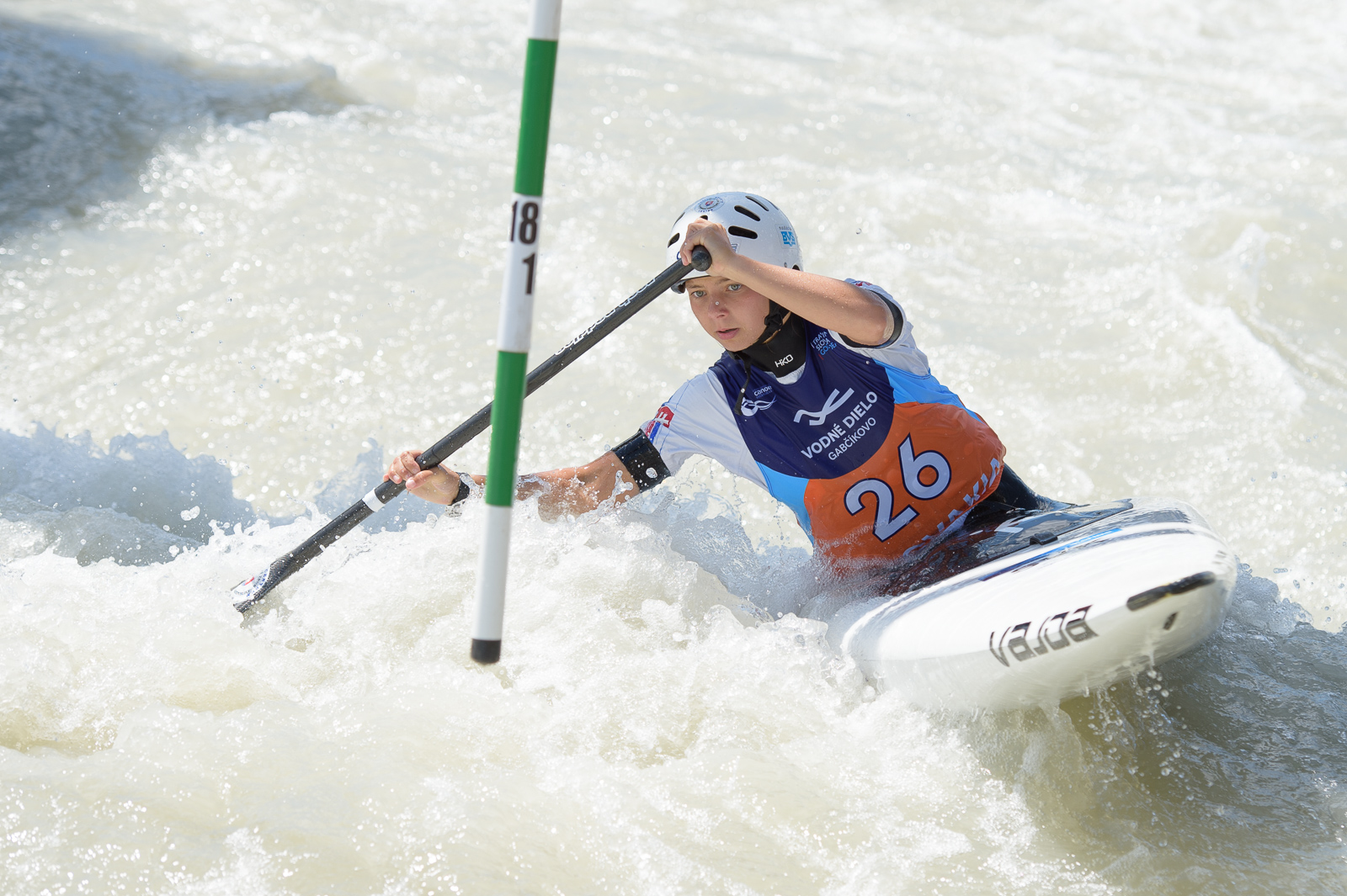 emanuela_luknarova_icf_wc2_canoeslalom_21-06_2850