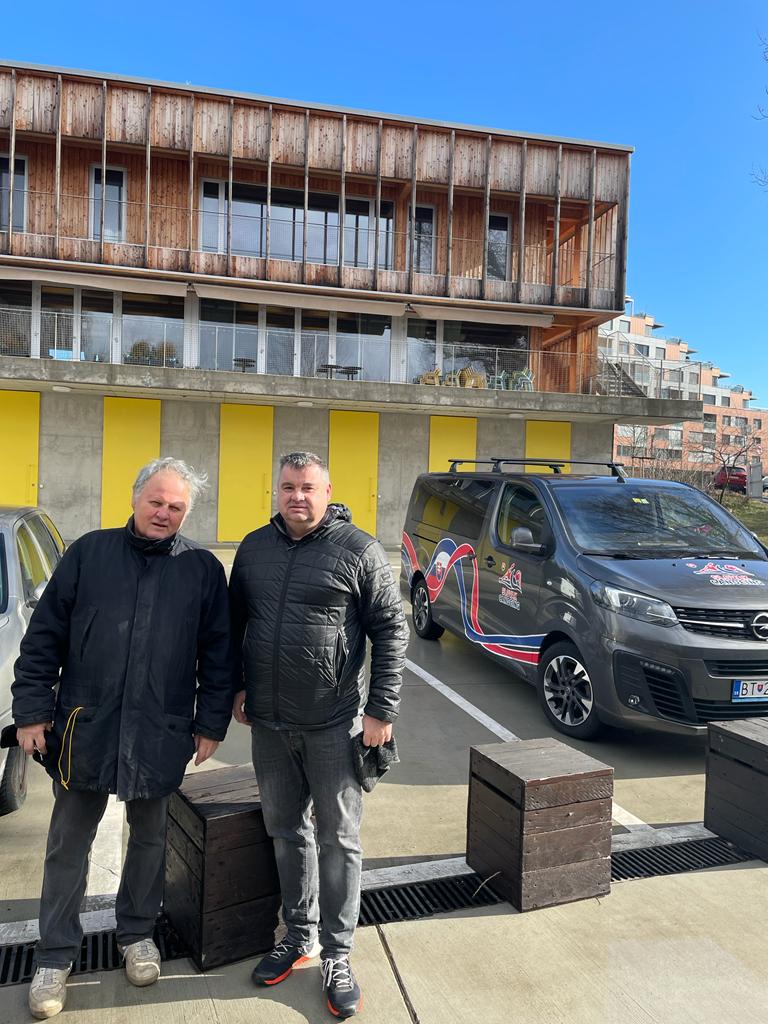 cac2022d-d256-4505-a5bd-7e0537363f95